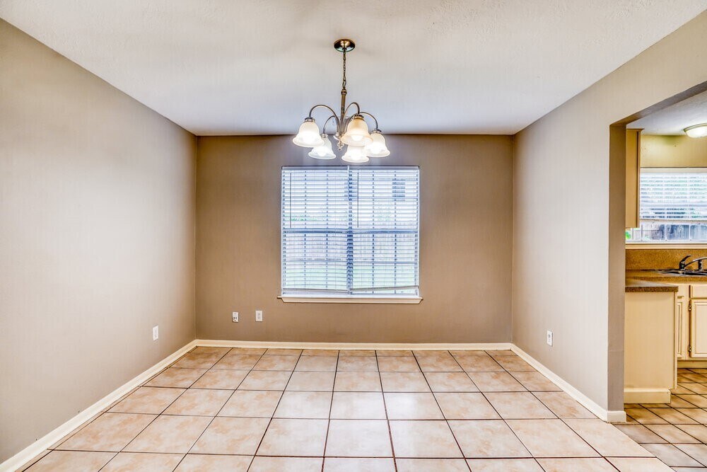 Photo - 8206 Holmwood Dr