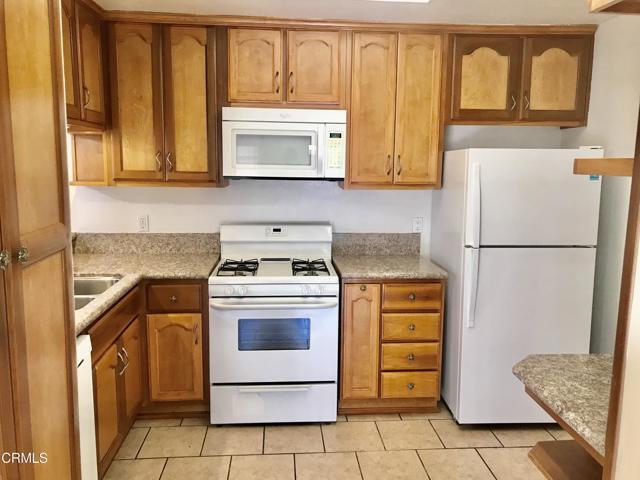 Photo - 240 W Hemlock St