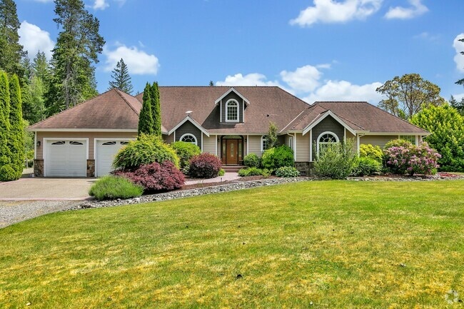 Building Photo - Beautiful 3 Bedroom Equestrian Property Rental