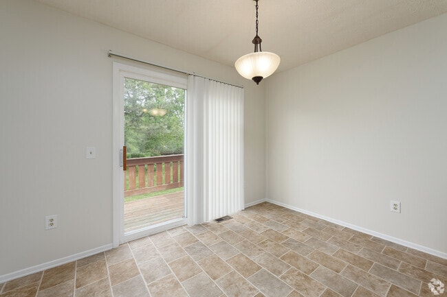 2BR, 1BA - 1,074SF - Dining Room
