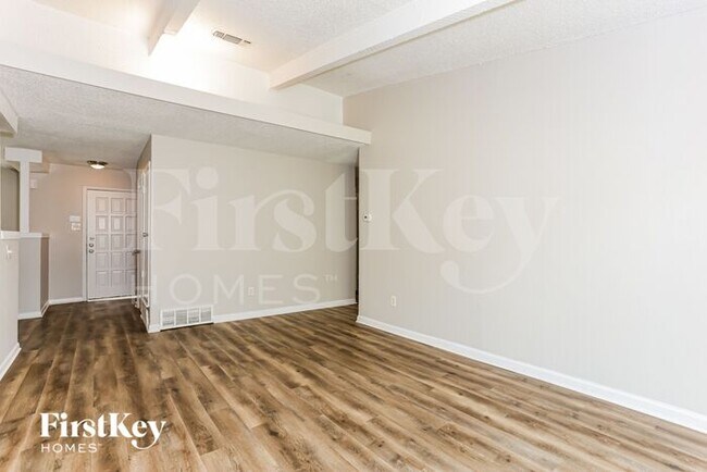 Photo - 1602 Geraldine Ln