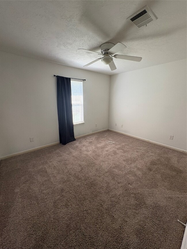 Building Photo - 104 Lindley Dr