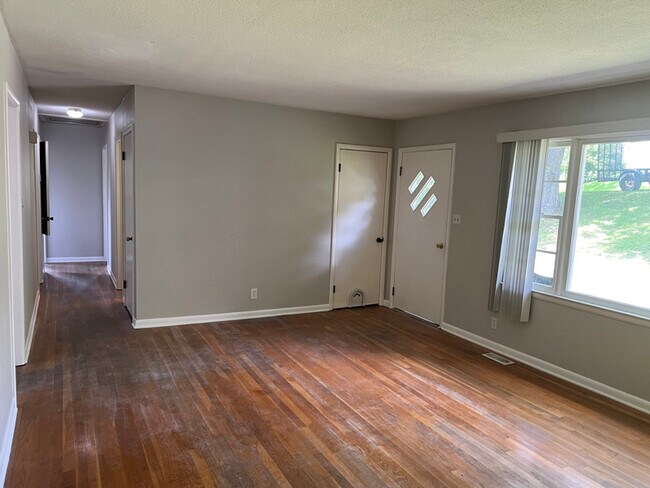 Photo - 261 Cheyenne Rd