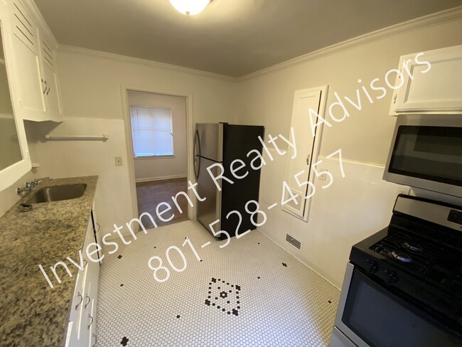 Photo - 225 E Spencer Ct