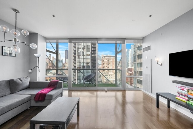 Photo - 653 N Kingsbury St Unit 1207