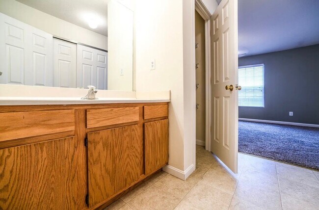 Photo - Silver Creek Apartments