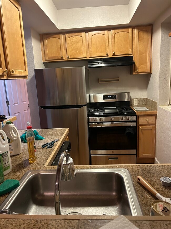Photo - 1629 N Clarkson St Unit 36