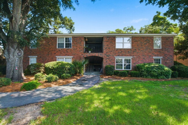 Building Photo - 1240 Fairmont Ave Unit 10