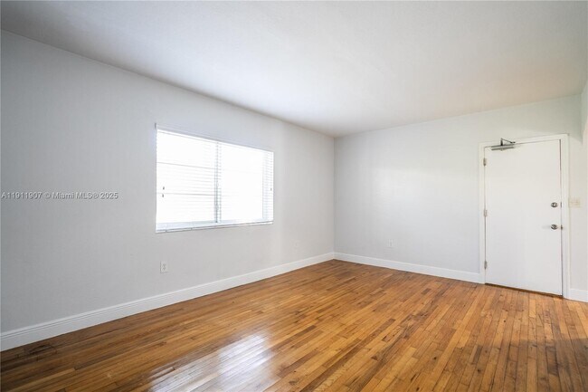 Photo - 1007 Bay Dr Unit 206