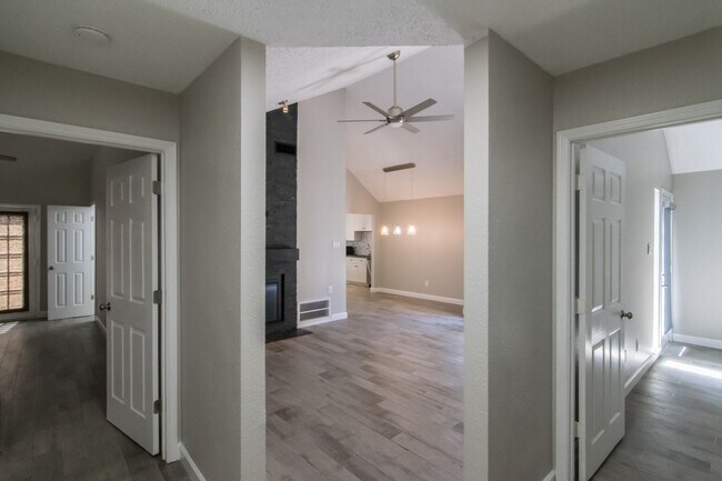Photo - 3142 Royal Gable Dr
