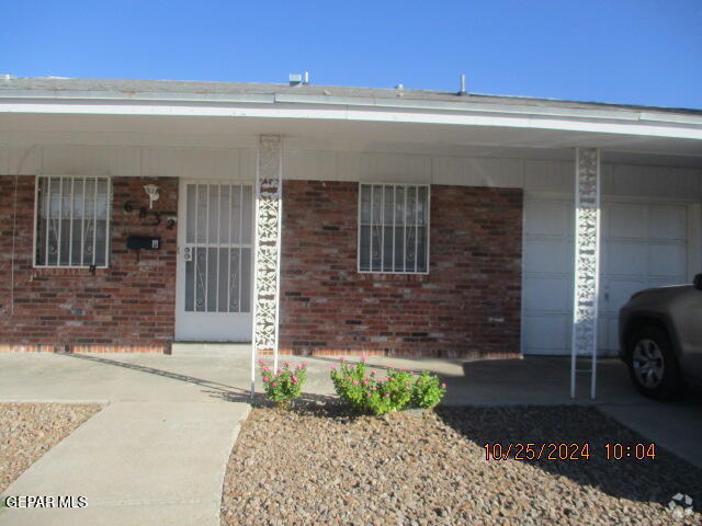 Building Photo - 6832 Escondido Dr Rental