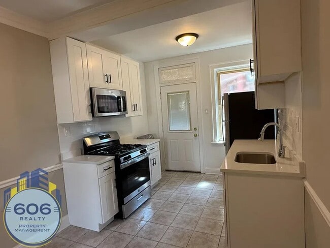 Photo - 4165 N Milwaukee Ave Unit 4165 North Milwaukee Aven