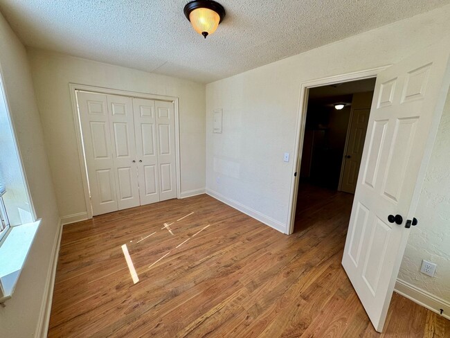 Photo - 114 E Rogers St Unidad 2A