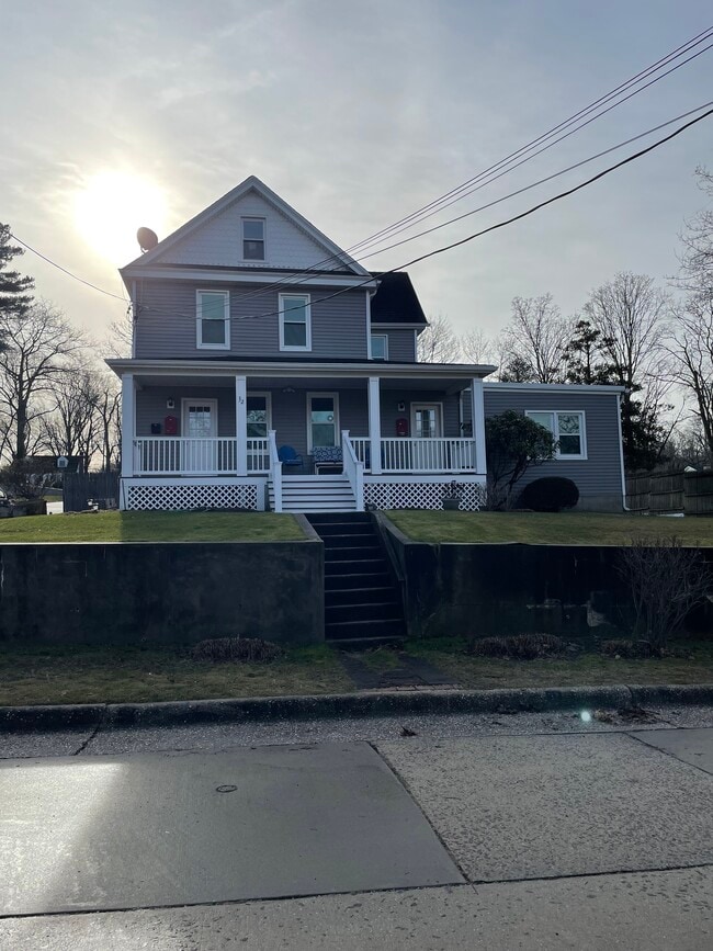 Photo - 32 Oakland St Unit #1 Upper Duplex