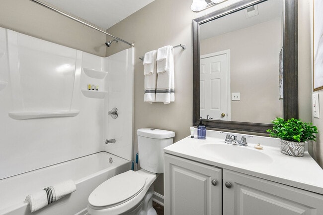 Photo - 987 Collier Rd NW Unidad ID1388425P