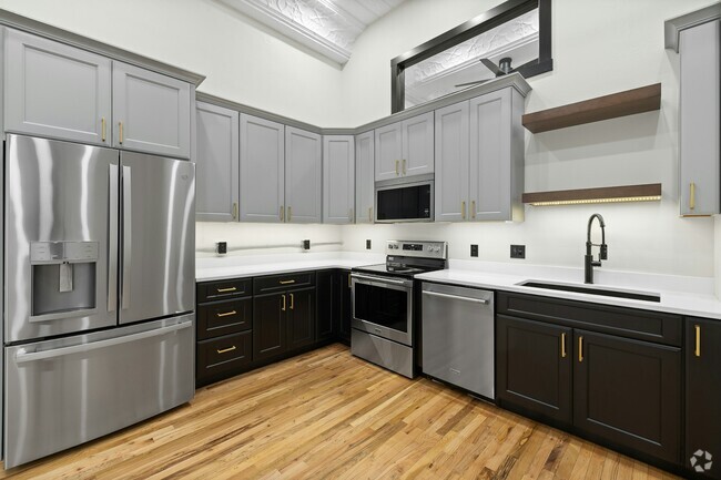 Building Photo - 522 6th St Unit Apt 306