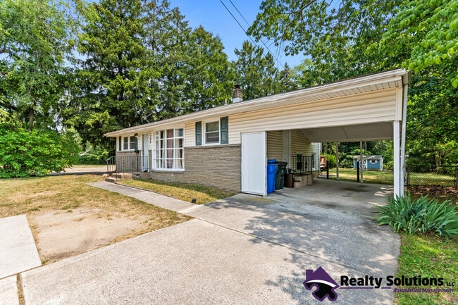 Photo - 706 Heston Rd