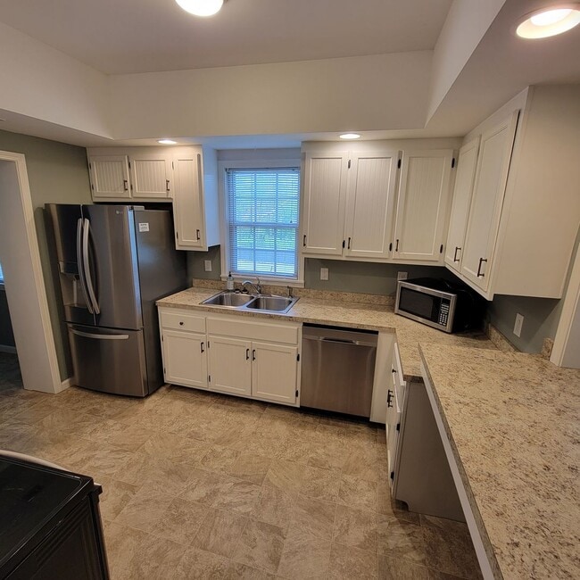 Photo - 4/2 Bungalow in Algood City Limits