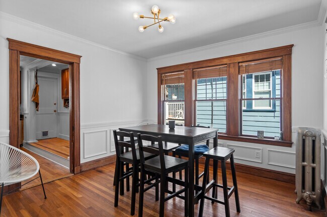 69 Westmoreland St Unit 2