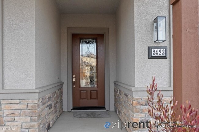 Photo - 4 br, 3.5 bath House - 2423 Paramount Ln, ...