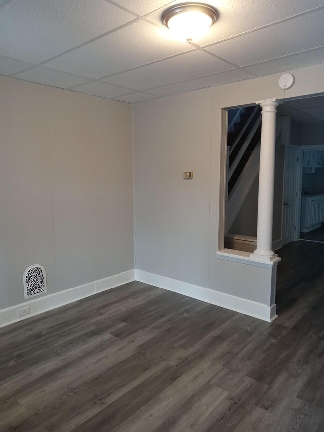 Photo - 211 E 13th St