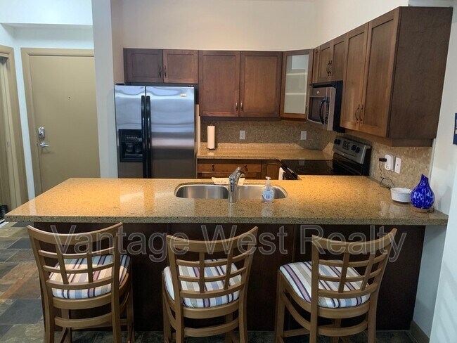 Photo - 654-654 Cook Rd