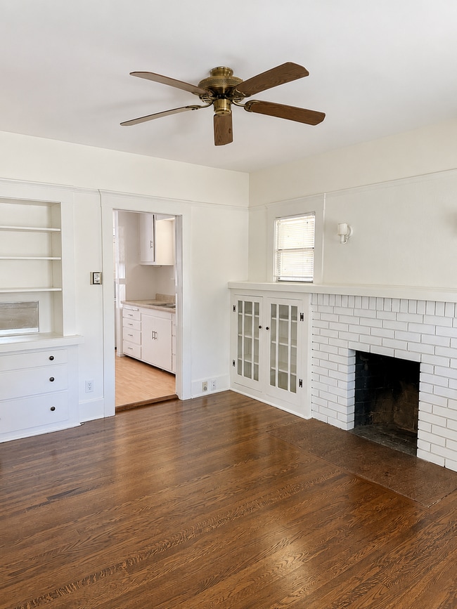 Photo - 120 H Ave
