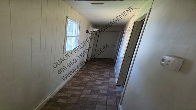 Photo - CANARY MOBILE CT Unit 1819 CANARY AVE