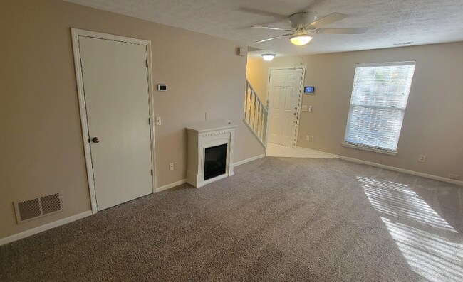 Photo - 382 Waterside Ave