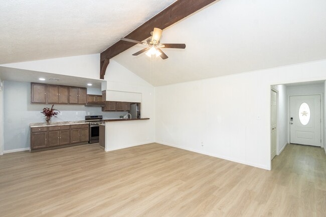 Building Photo - 5704 Leggett Ln