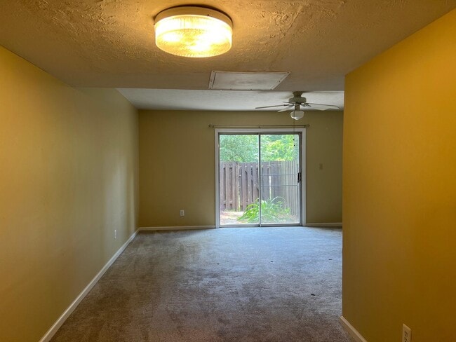 Building Photo - 1625 Centerville Rd Rental