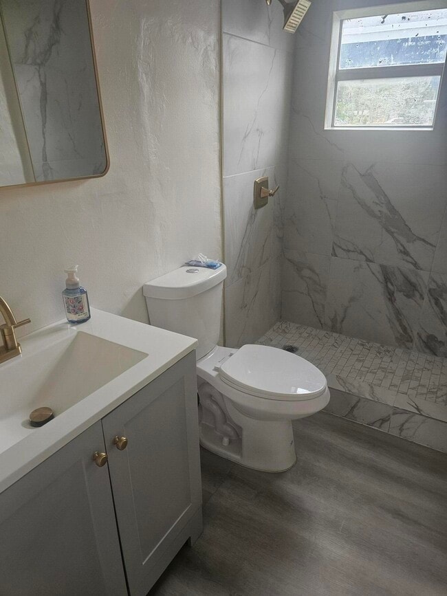 Photo - 505 NW 16th Ave