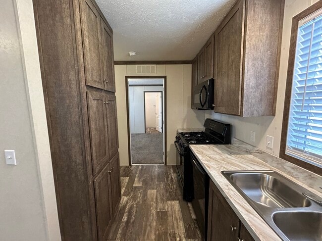 Photo - 253 New Mexico