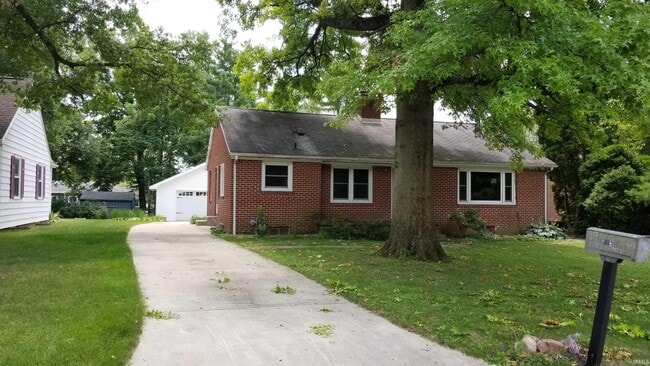 Photo - 1025 Hillcrest Rd