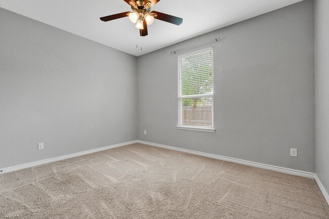 Photo - Charming 2 Bed 2 Bath Home in Highly Sought After Alamo Ranch Area!