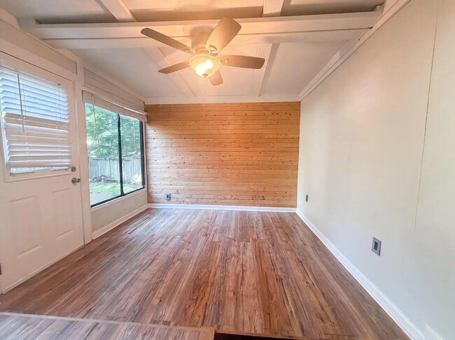 Photo - 6567 Arborg Ct
