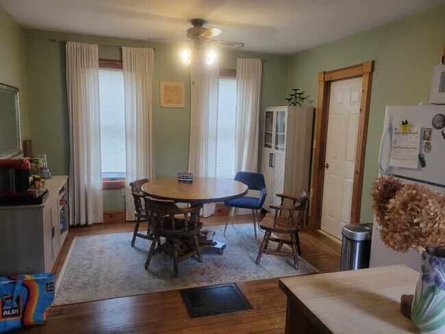 Photo - 12 Warren St Unit Front