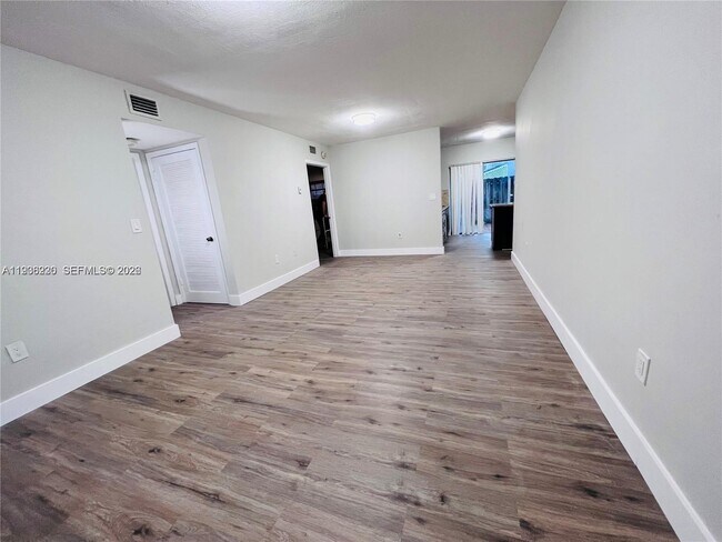 Photo - 7060 NW 173rd Dr