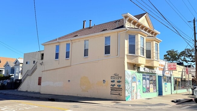 Building Photo - 1545 Lincoln Ave