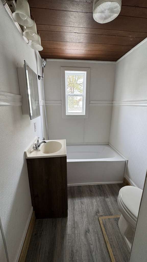 Photo - 517 1/2 w 2nd