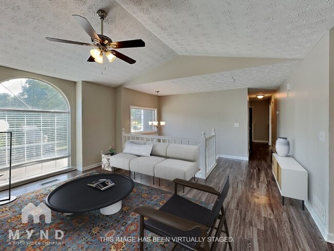 Photo - 3370 Saddleton Way