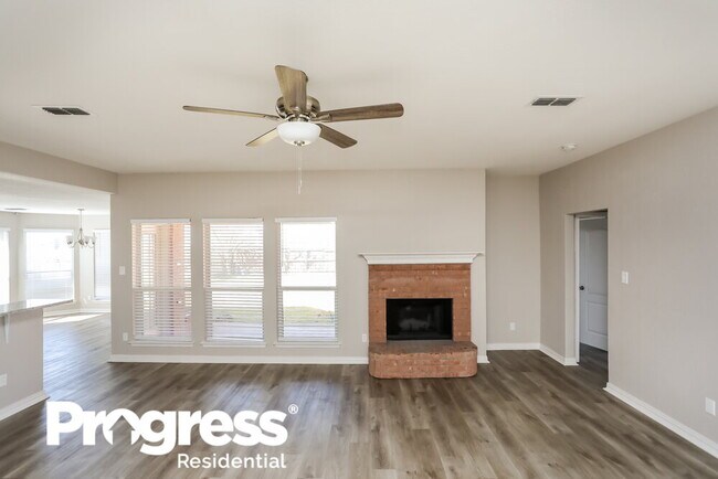 Photo - 6918 Meadow Bend Dr