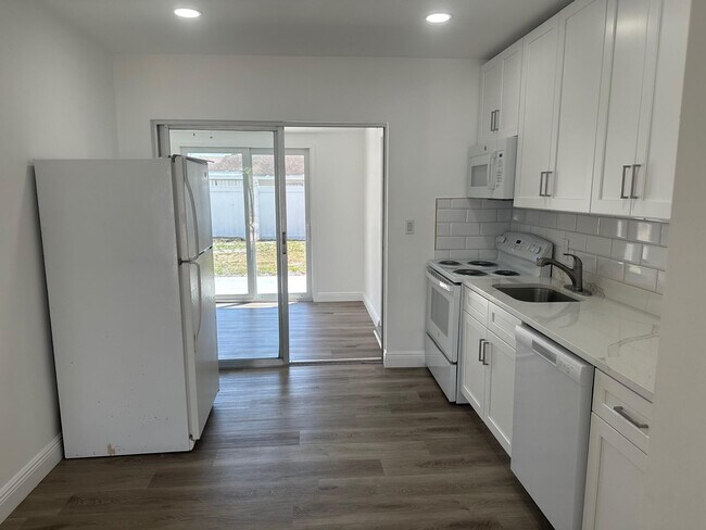 Photo - 1404 SE 3rd Terrace
