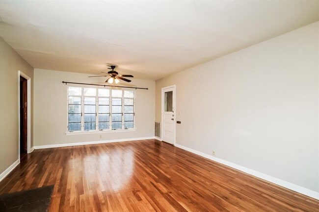 Photo - 2910 Hampton Rd