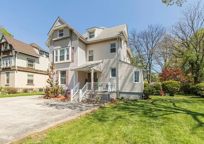 Photo - 453 Lancaster Ave Unit 1