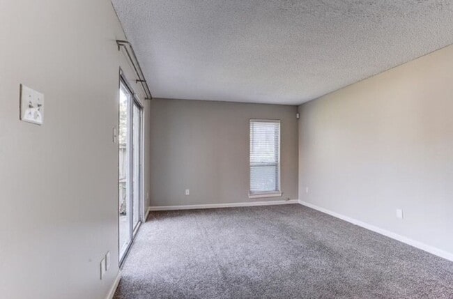 Photo - 2BD/1.5BA Townhouse located on the Germantown/Memphis Line!