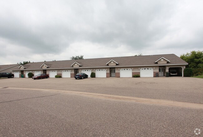 1271 Pinewood Trail - 1271-1279 Pinewood Trl