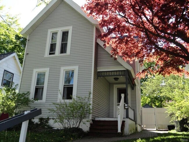 532 Columbus Ave