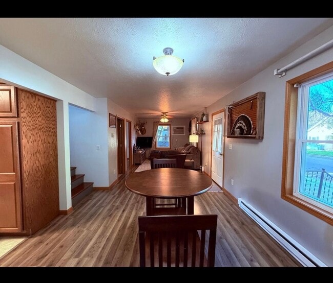 Photo - 605 Peltier St