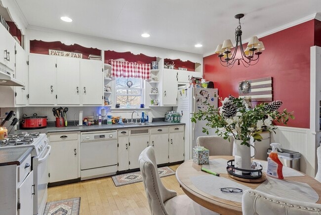 Photo - 30 Spruce St Unit 1